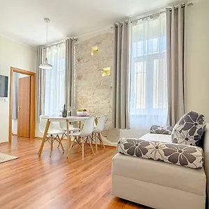 Zora & Natale Apartament